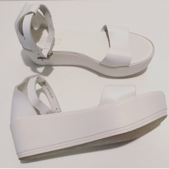 white flatforms
